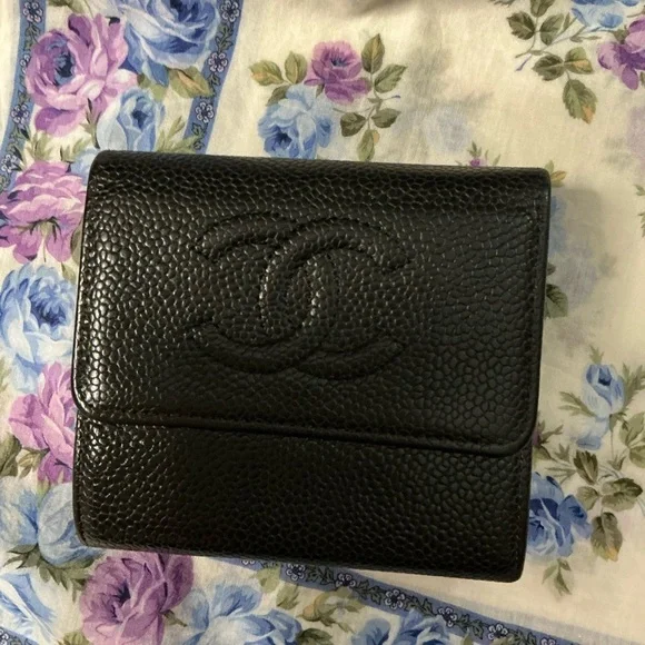 Chanel Black Caviar Bifold Wallet - Picture 1 of 11